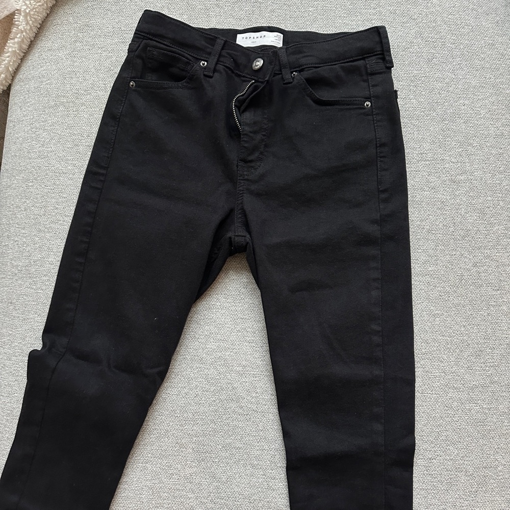 Topshop Jamie petite jeans in black ;